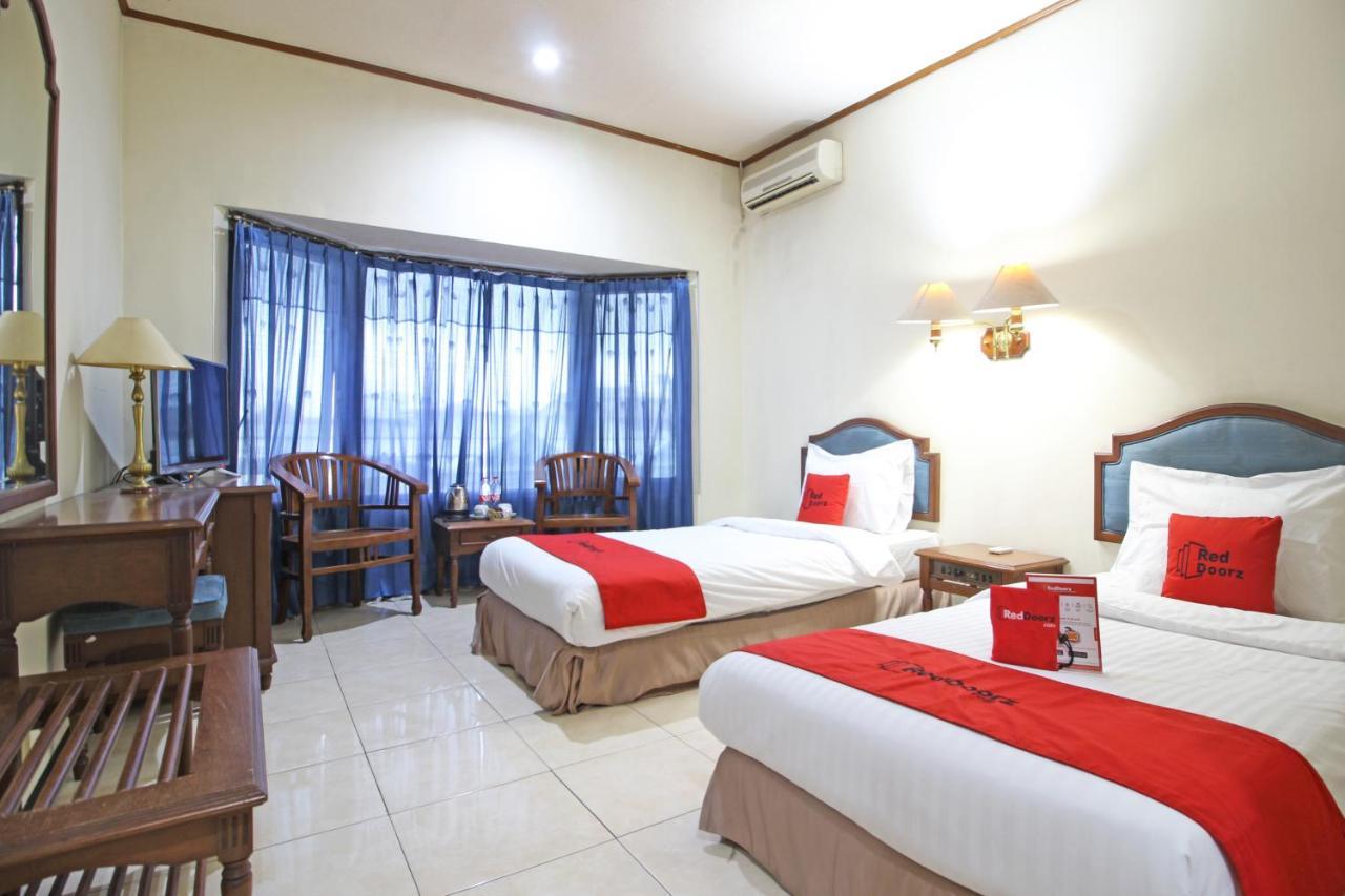 Reddoorz Near Malioboro Tugu Station Jogja Hotel Yogyakarta Exterior photo