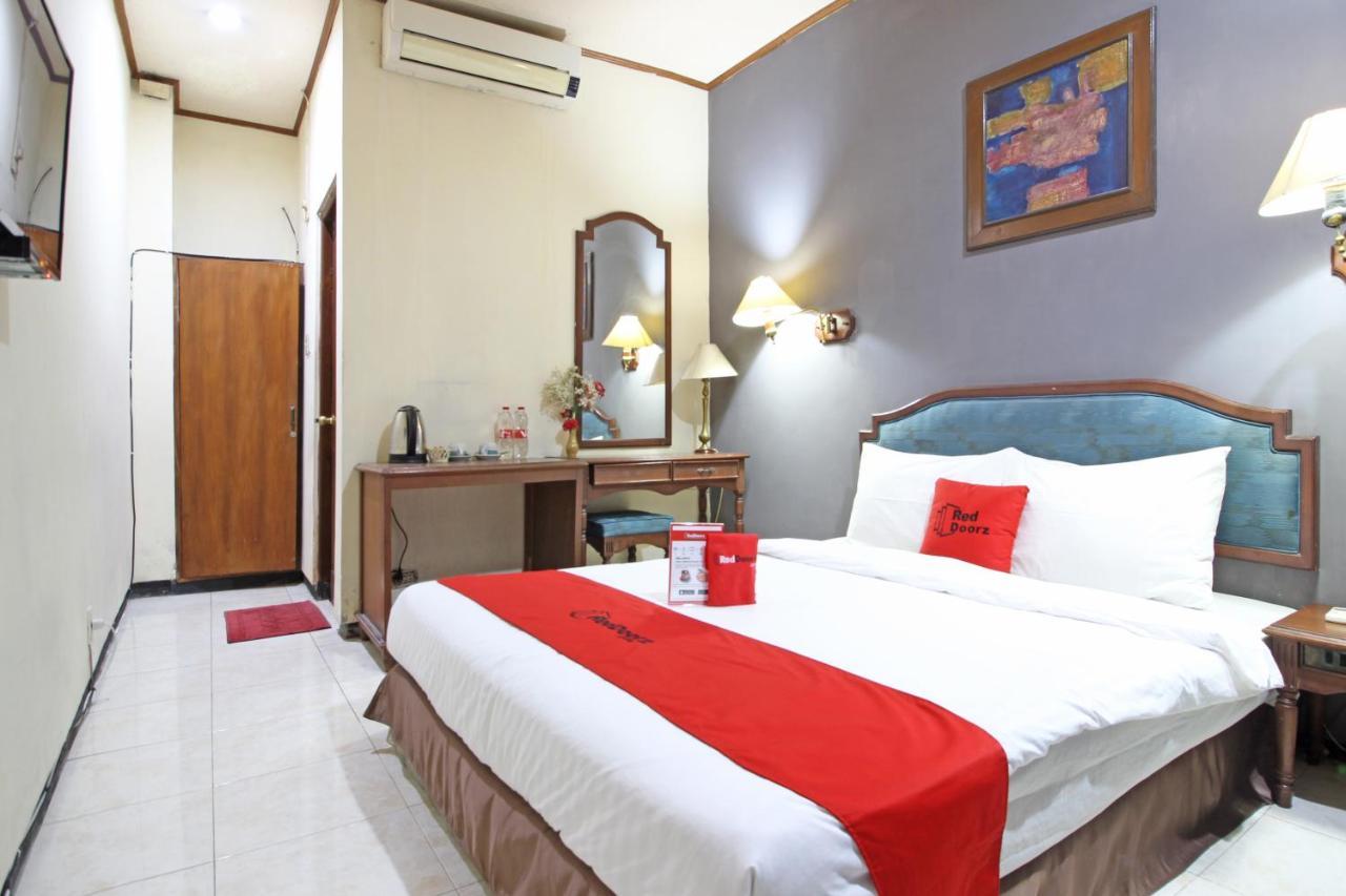 Reddoorz Near Malioboro Tugu Station Jogja Hotel Yogyakarta Exterior photo
