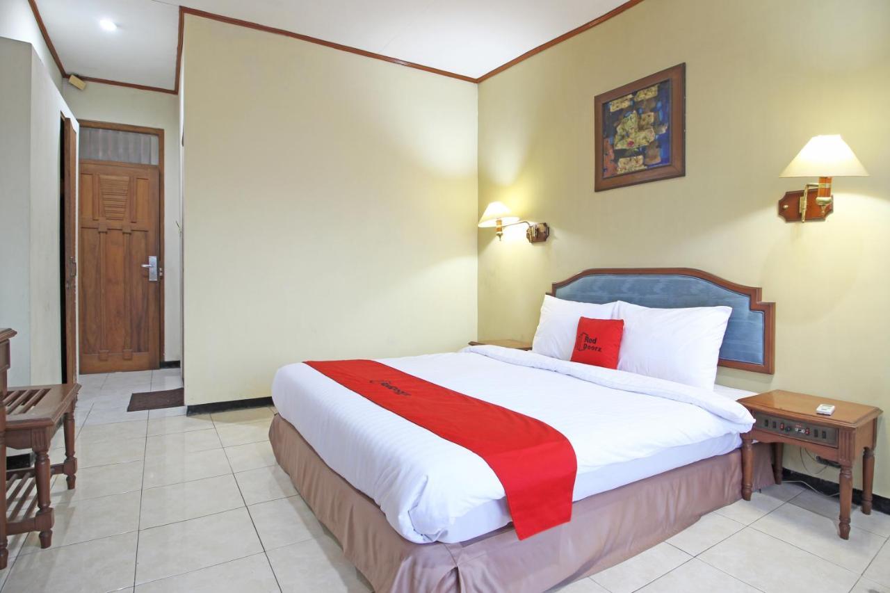 Reddoorz Near Malioboro Tugu Station Jogja Hotel Yogyakarta Exterior photo